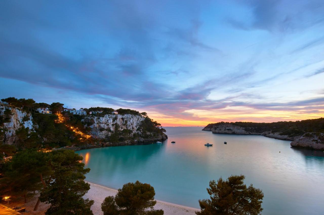 Melia Cala Galdana Hotel Cala Galdana  Kültér fotó Sunset over Cala Galdana