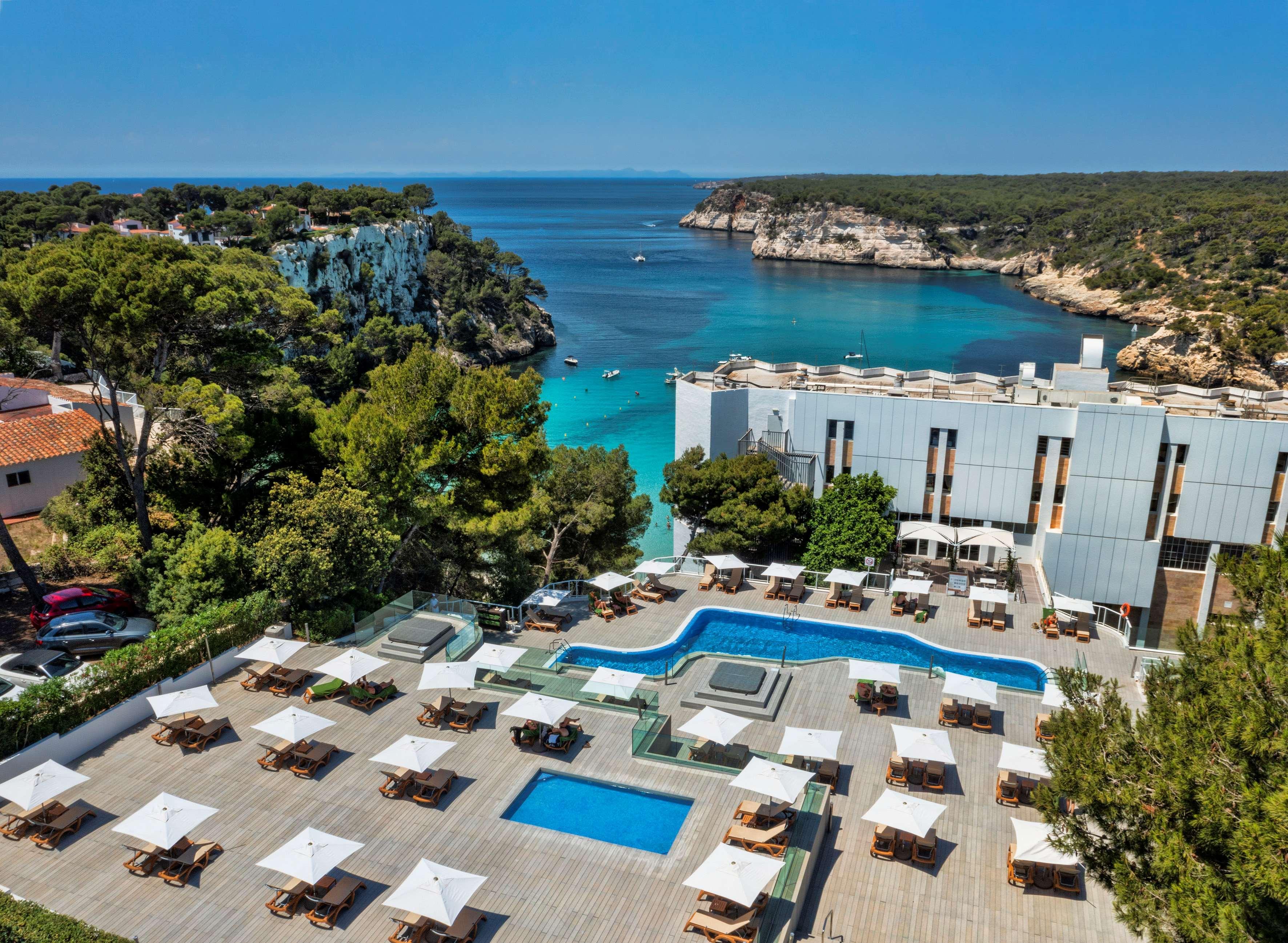 Melia Cala Galdana Hotel Cala Galdana  Kültér fotó Aerial view of the hotel