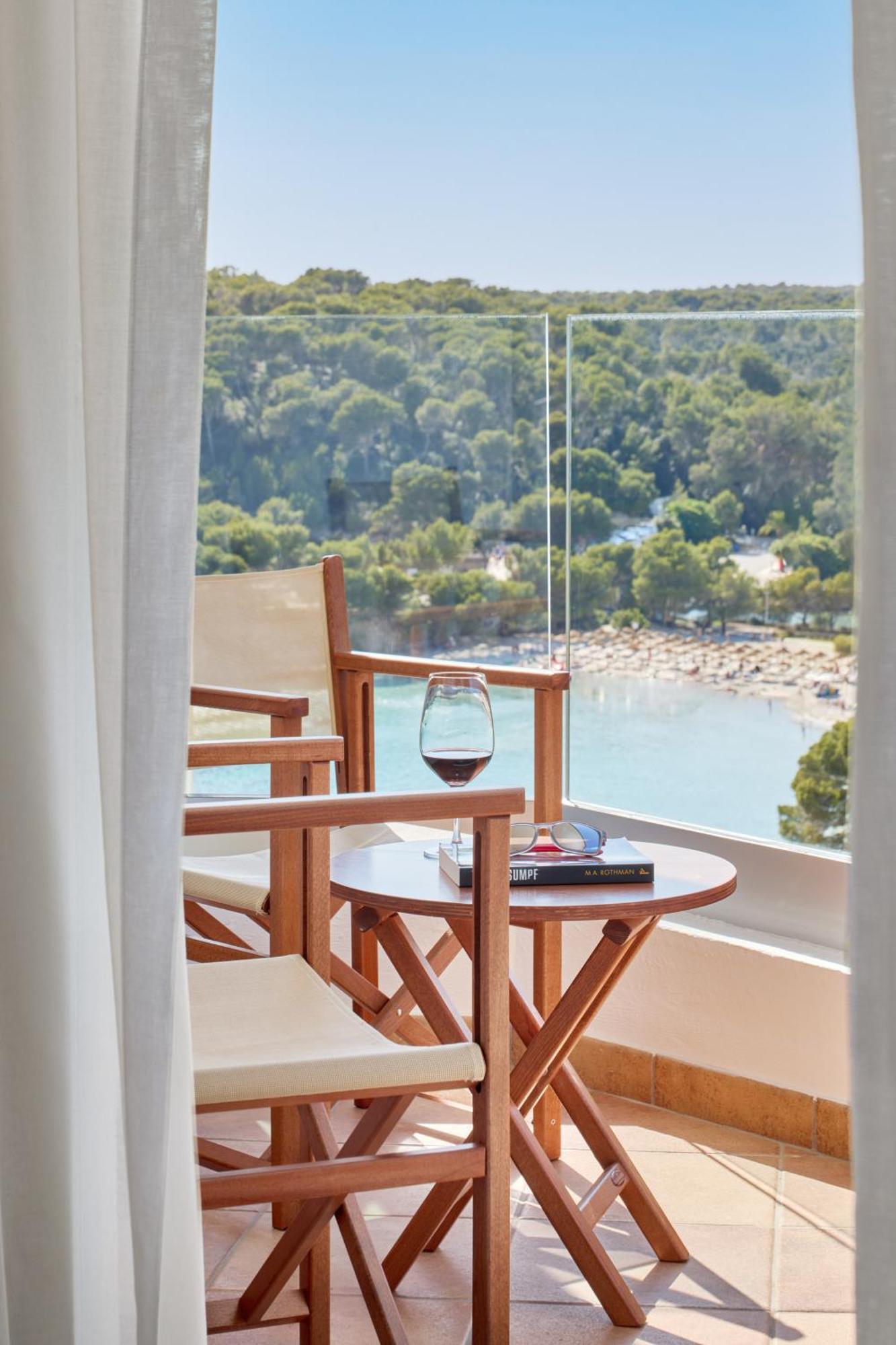 Melia Cala Galdana Hotel Cala Galdana  Kültér fotó A view from a suite at the hotel