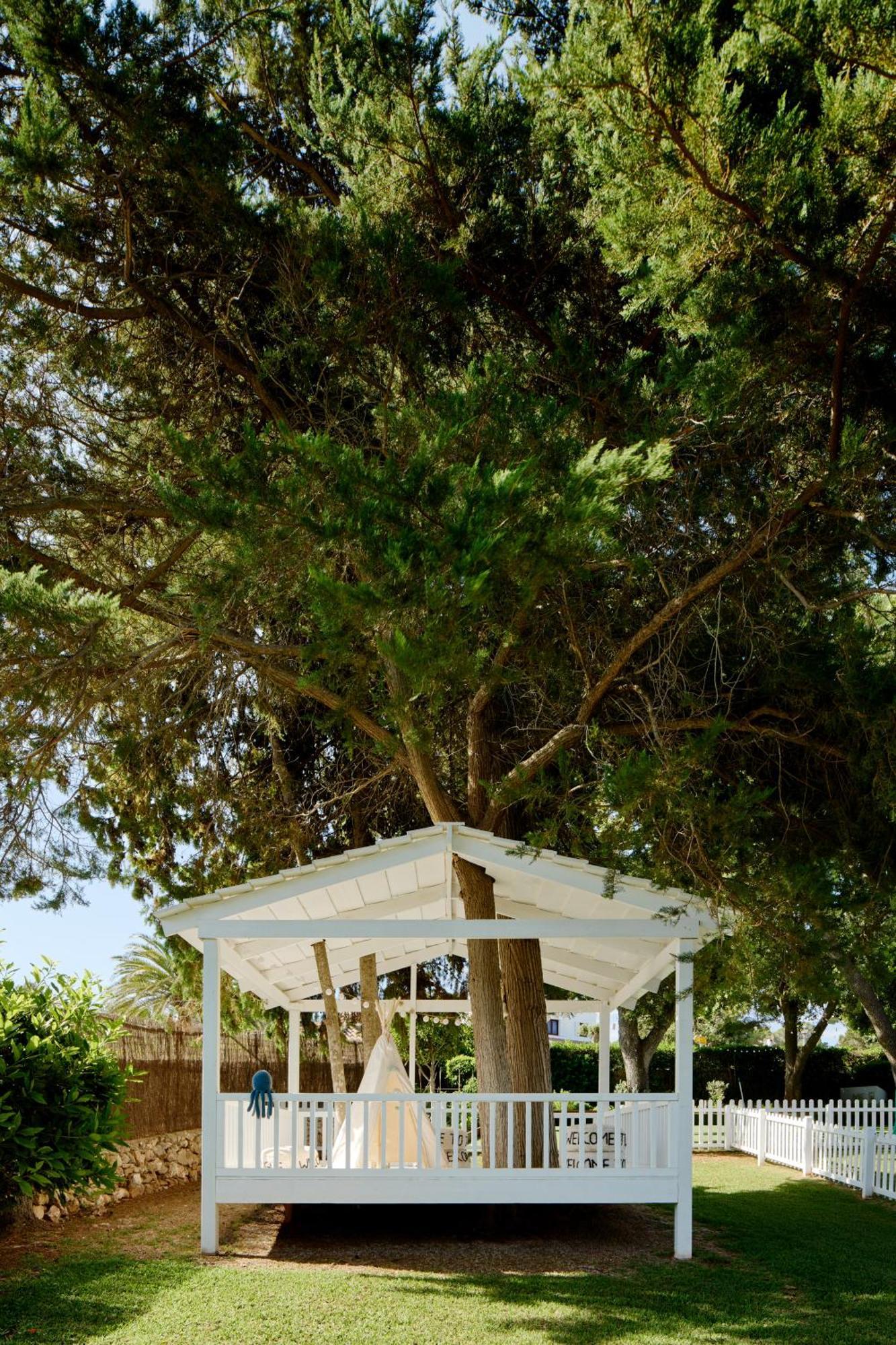 Melia Cala Galdana Hotel Cala Galdana  Kültér fotó A sukkah in Jerusalem