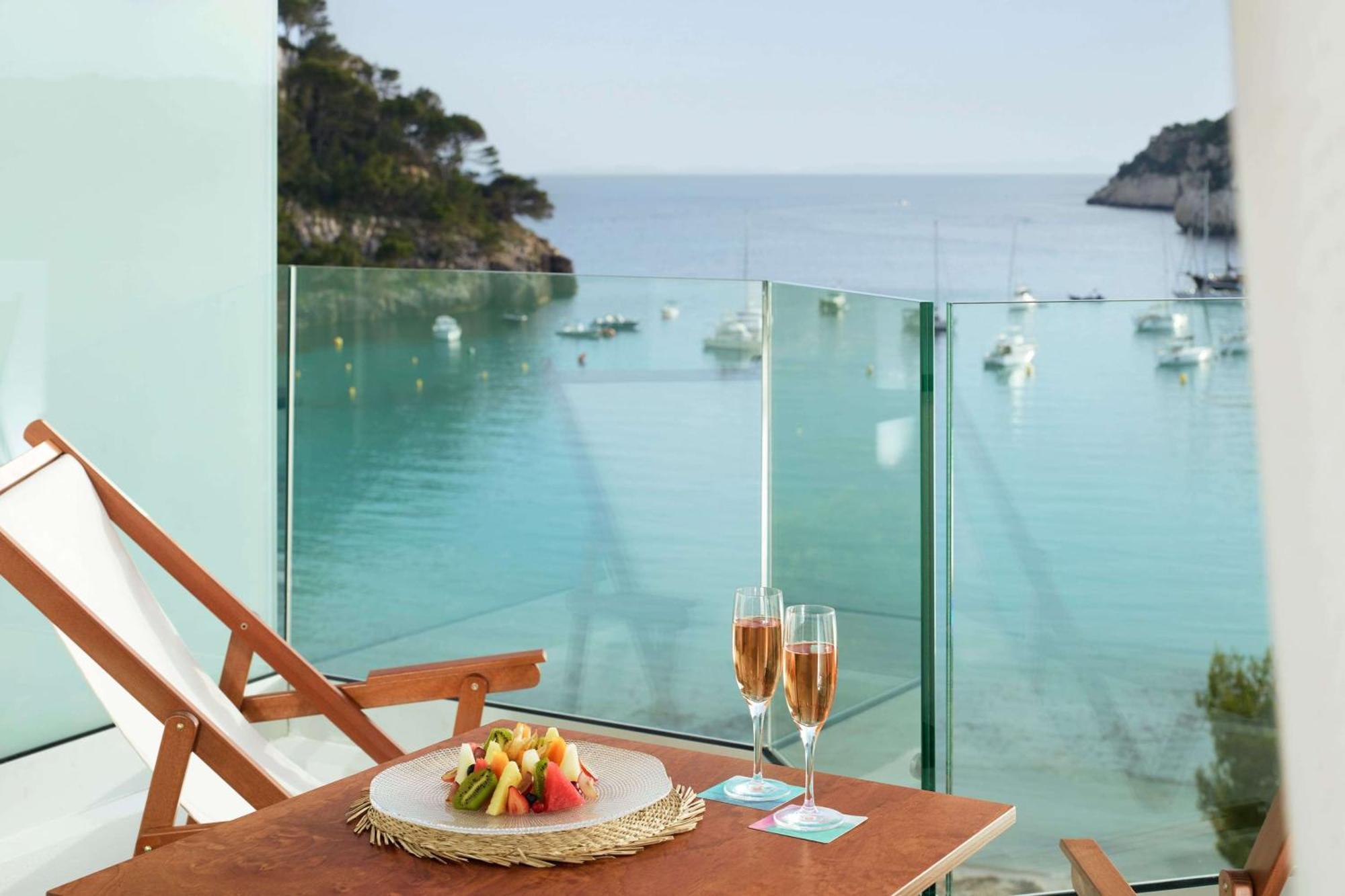 Melia Cala Galdana Hotel Cala Galdana  Kültér fotó A view of the sea from a hotel in Tossa de Mar